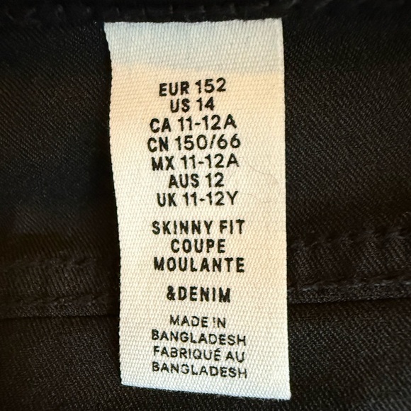 Sleek Black Slim-Fit Jeans with Tapered Legs/girls size 14 - Picture 7 of 8